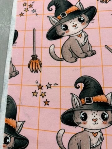 B-Ware | French Terry "Magic Kitty - Orange" | Halloween Stoffe 2025 fadenwunsch
