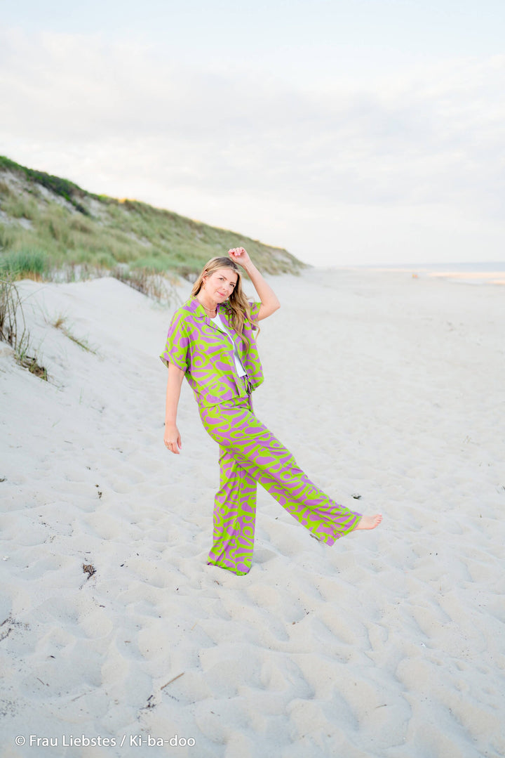 Viskose Schriftzug Limette Flieder | Love Collection Kibadoo Swafing