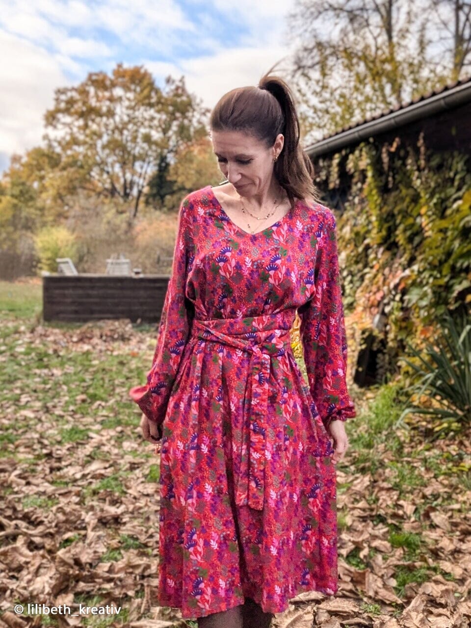 Viskose "In Full Bloom - Rot" | Emjo-Design Swafing