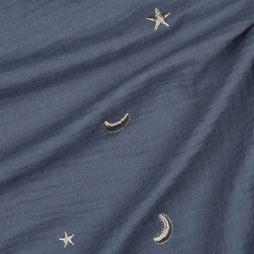 Bestickter Musselin - Sterne Jeansblau Fadenwunsch 