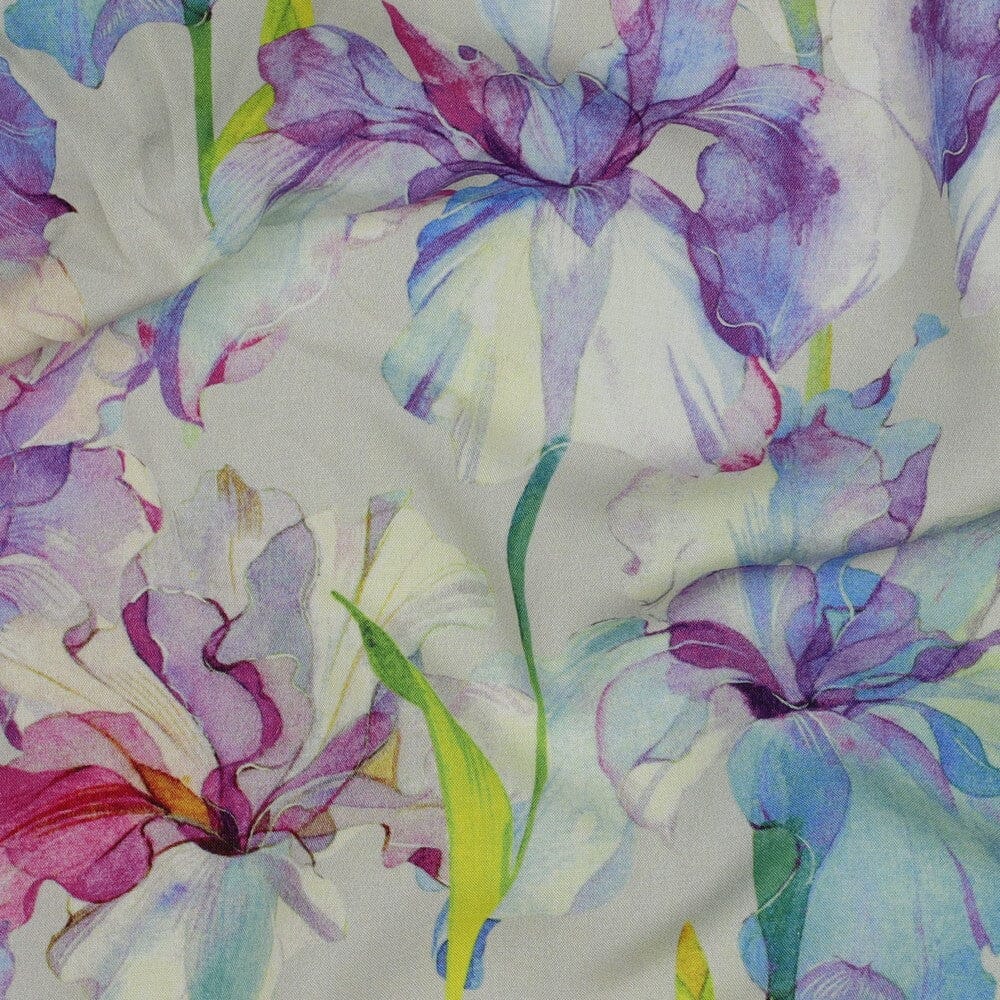 Viskose „Dream Bloom“ – florales Aquarell in Ecru Fadenwunsch 