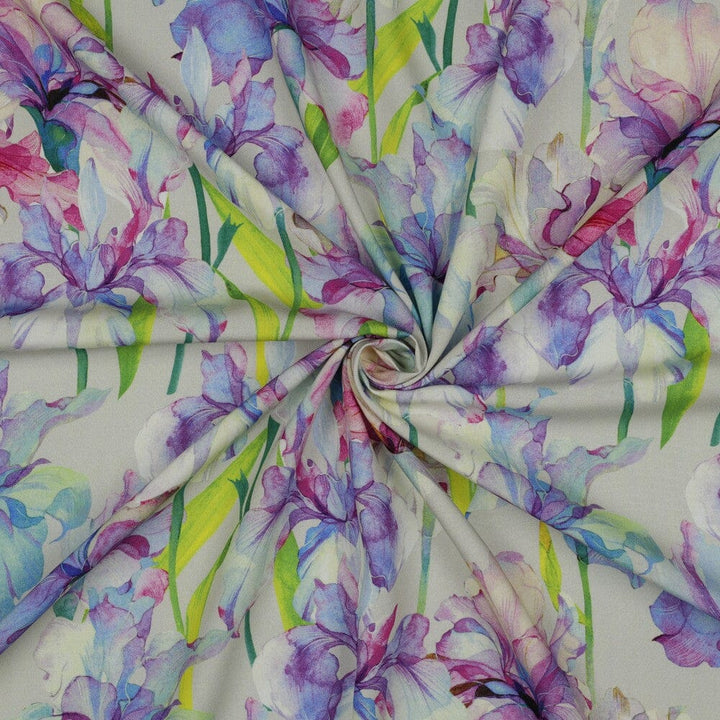 Viskose „Dream Bloom“ – florales Aquarell in Ecru Fadenwunsch 