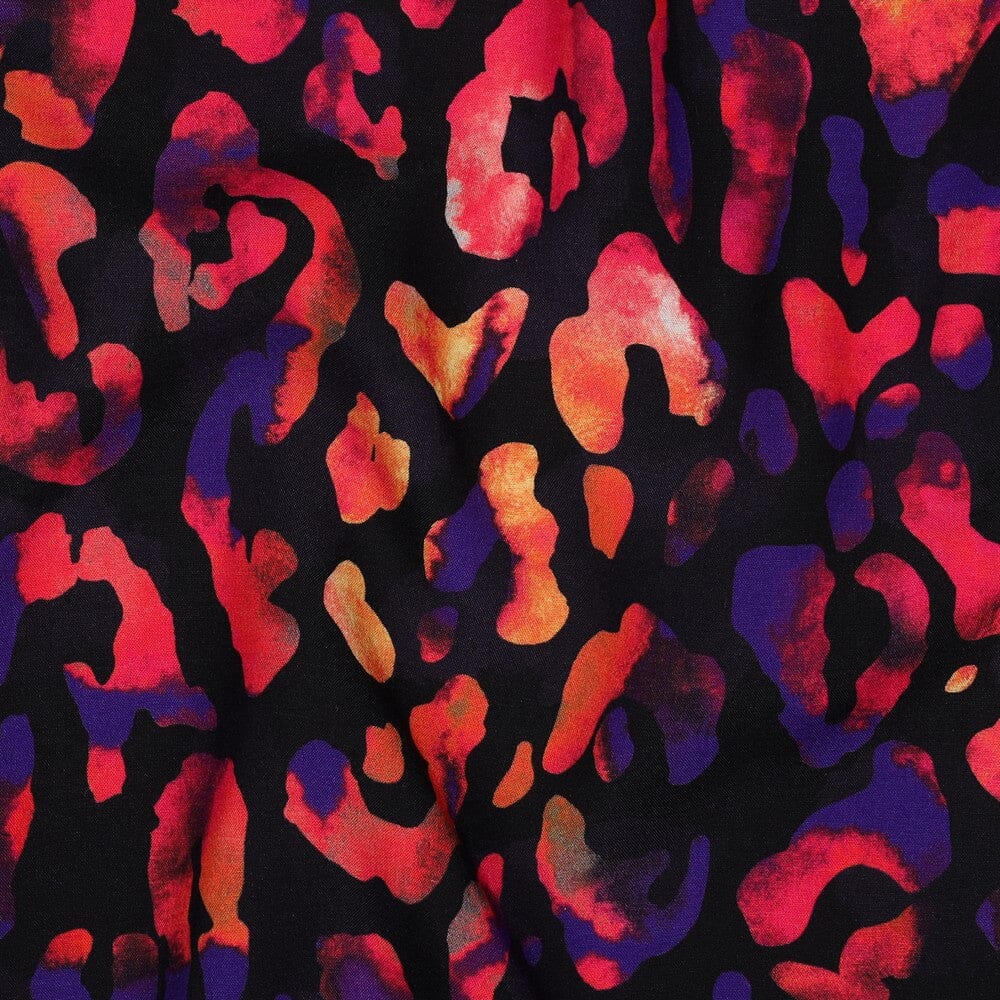 Viskose „Wild Glow“ – abstrakter Leo-Print in Schwarz Fadenwunsch 