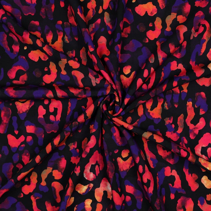 Viskose „Wild Glow“ – abstrakter Leo-Print in Schwarz Fadenwunsch 