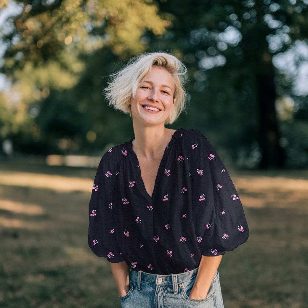 Bestickter Musselin - Blumen Marineblau