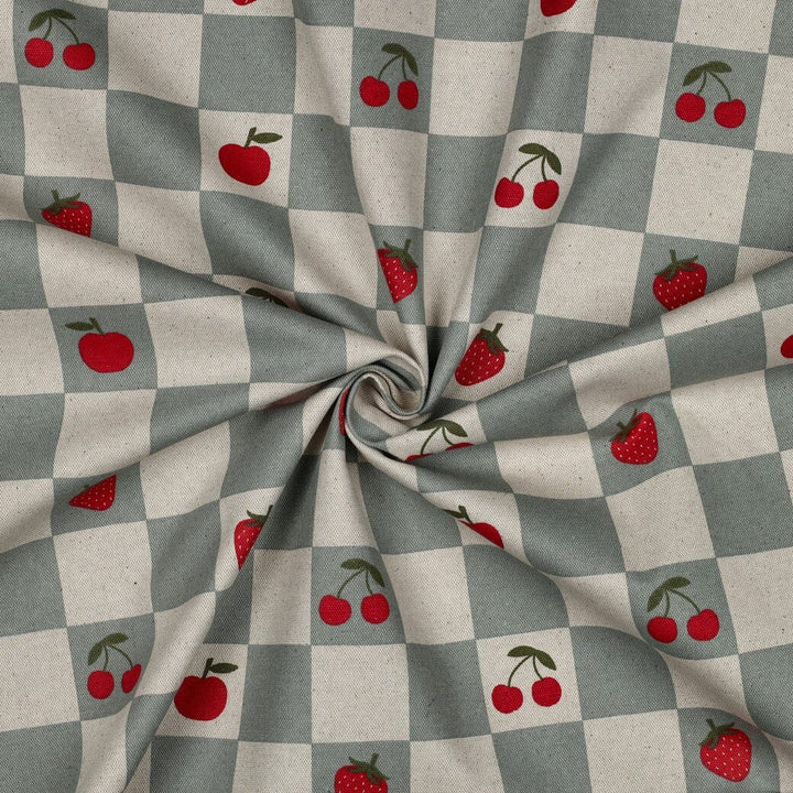 Beschichteter Canvas „Berry Check“ – Karostoff mit Erdbeeren & Kirschen Fadenwunsch 