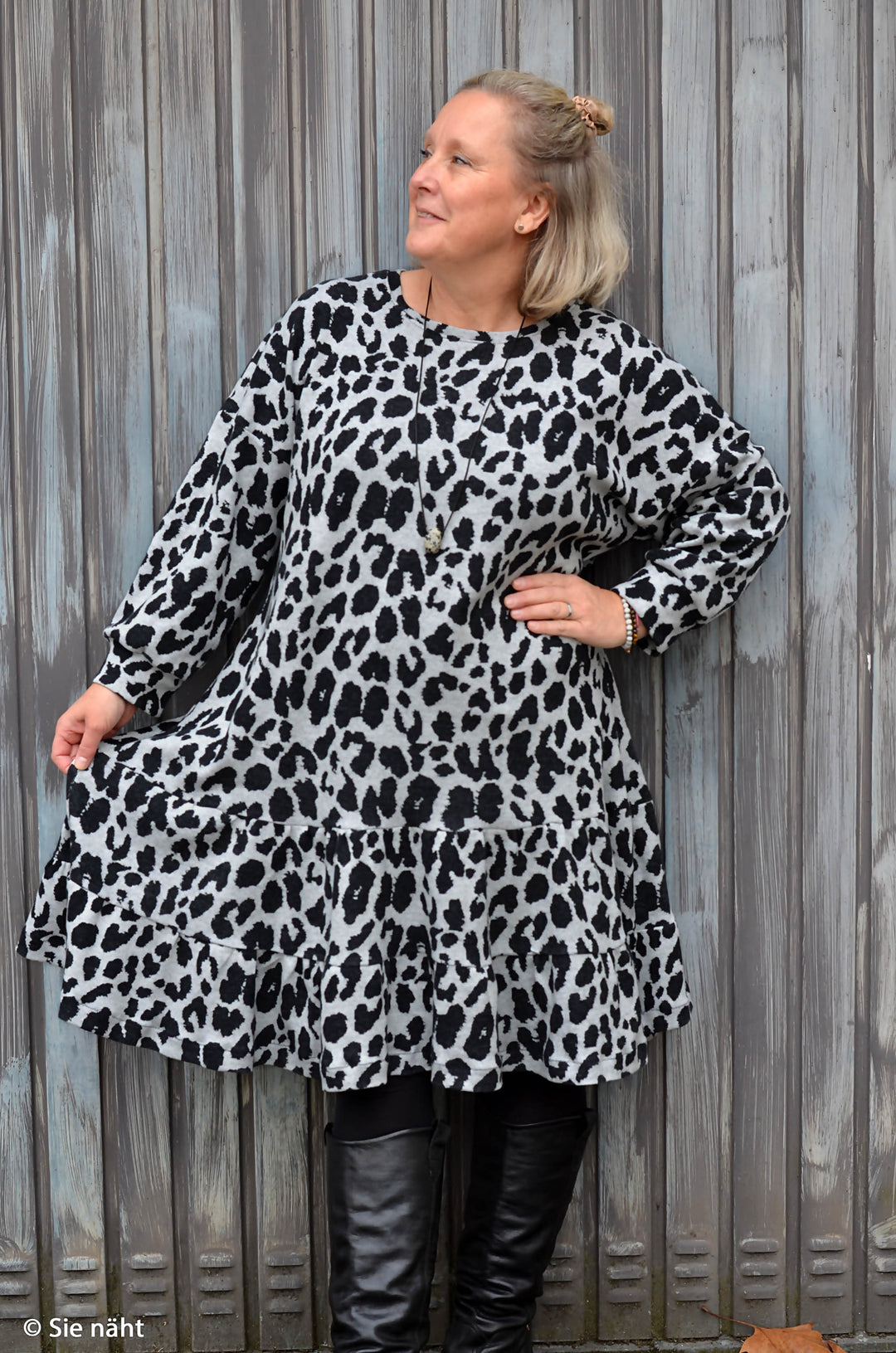 Jacquard-Jersey Emily | „Leo“ – Schwarz/Naturweiß